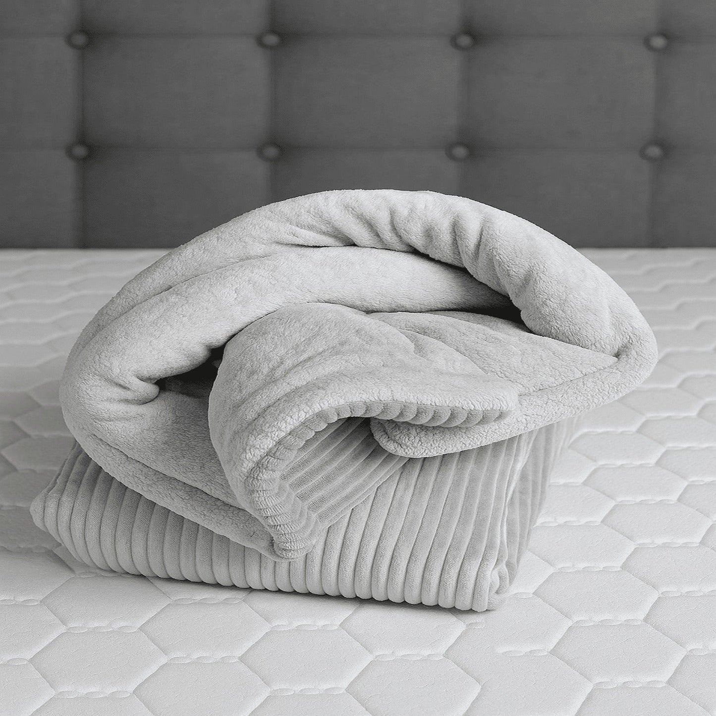 COBIJA TÉRMICA OVEJERA COLOR PLATA 190x230